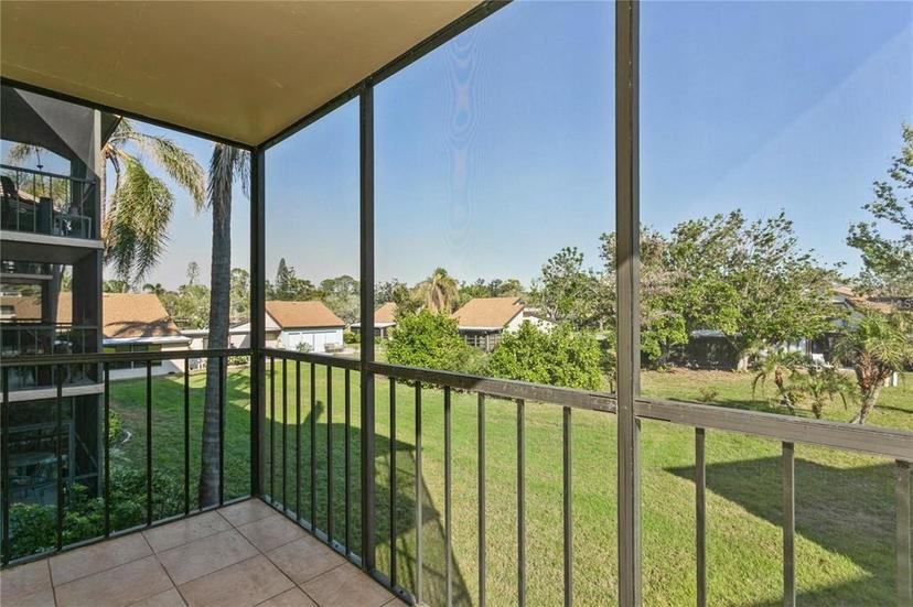 Picture of 618 Bird Bay Drive S Unit 206, Venice FL 34285
