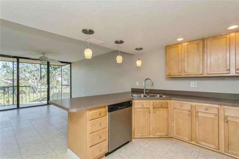 Picture of 618 Bird Bay Drive S Unit 206, Venice FL 34285