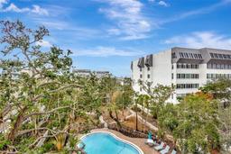 Picture of 1255 E Peppertree Drive Unit 402, Sarasota, FL 34242