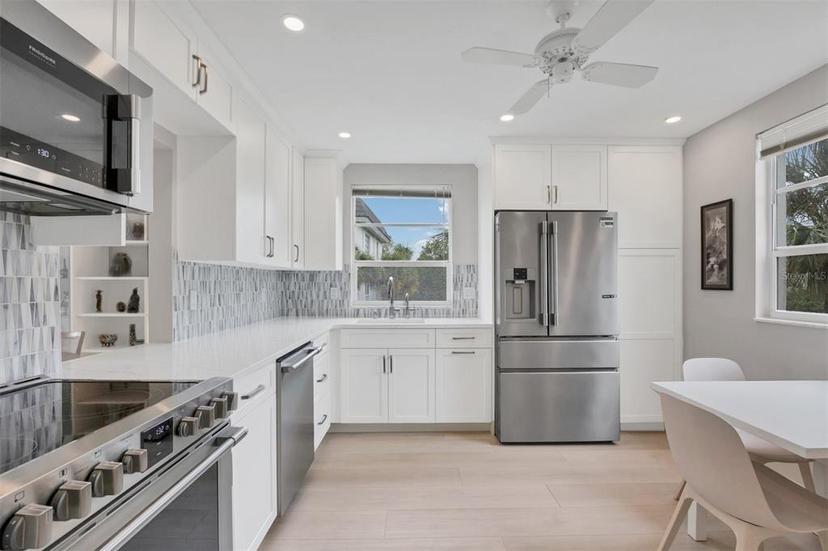 Picture of 4350 Chatham Drive Unit 208, Longboat Key FL 34228