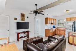 Picture of 911 16Th Avenue Nw, Largo, FL 33770