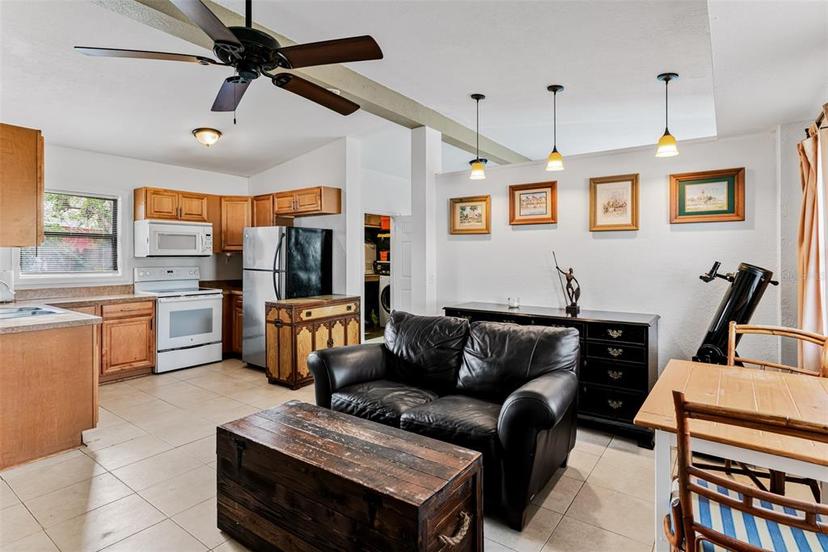 Picture of 911 16Th Avenue Nw, Largo FL 33770