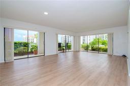 Picture of 102 Mariner Drive, Tarpon Springs, FL 34689