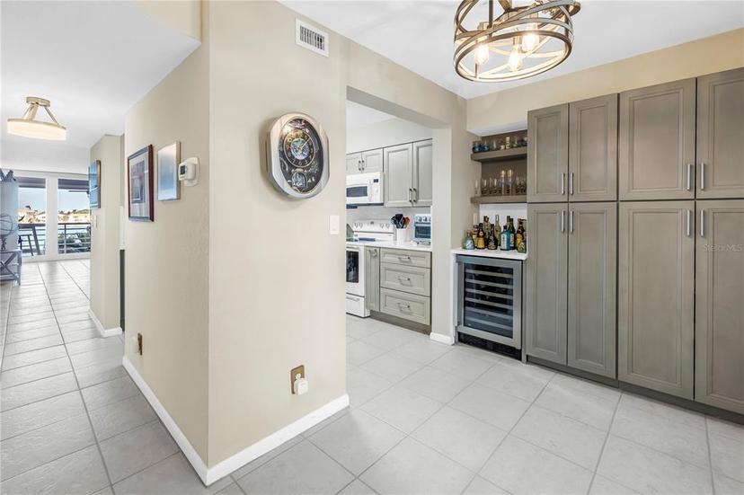 Picture of 6093 Bahia Del Mar Circle Unit 375, St Petersburg FL 33715