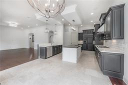 Picture of 5020 W Dickens Avenue, Tampa, FL 33629