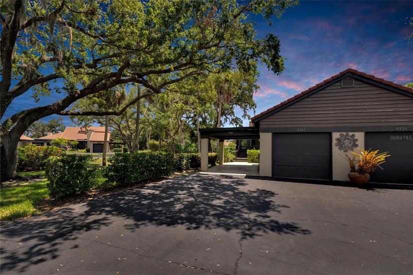 Picture of 4333 Trails Drive Unit 10-1, Sarasota FL 34232