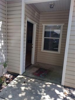 Picture of 4700 SW Archer Road Unit J68, Gainesville, FL 32608