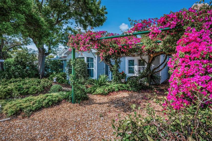 Picture of 546 Orangewood Drive, Dunedin FL 34698