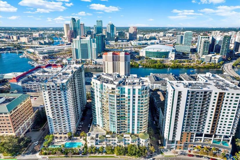 Picture of 450 Knights Run Avenue Unit 605, Tampa FL 33602
