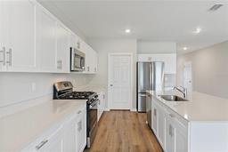 Picture of 2204 Canyon Oak Drive, Davenport, FL 33837