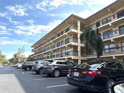 Picture of 515 30Th Avenue W Unit H207, Bradenton, FL 34205