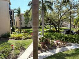 Picture of 515 30Th Avenue W Unit H207, Bradenton, FL 34205