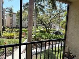 Picture of 515 30Th Avenue W Unit H207, Bradenton, FL 34205