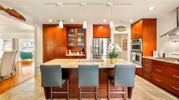 Picture of 105 17Th Avenue Ne, St Petersburg, FL 33704