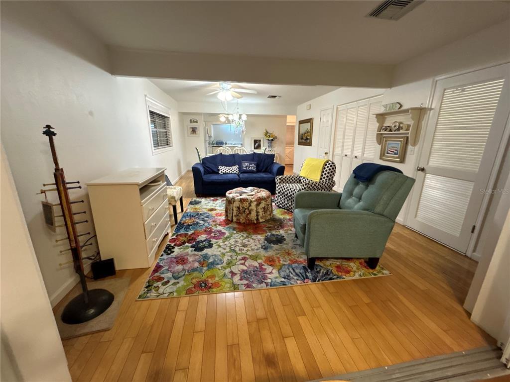 Picture of 11001 SE Sunset Harbor Road Unit B09, Summerfield, FL 34491