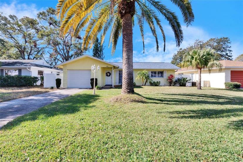 Picture of 2589 Redwood Circle, Clearwater FL 33763