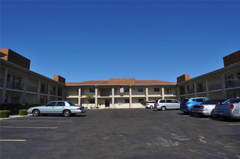Picture of 19029 Us Highway 19 N Unit 6-16, Clearwater FL 33764
