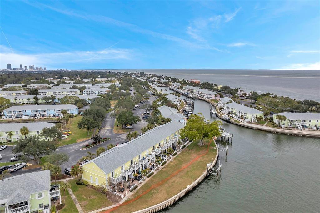 Picture of 5258 Beach Drive Se, St Petersburg, FL 33705