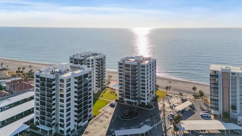 Picture of 629 Alhambra Road Unit 604, Venice FL 34285