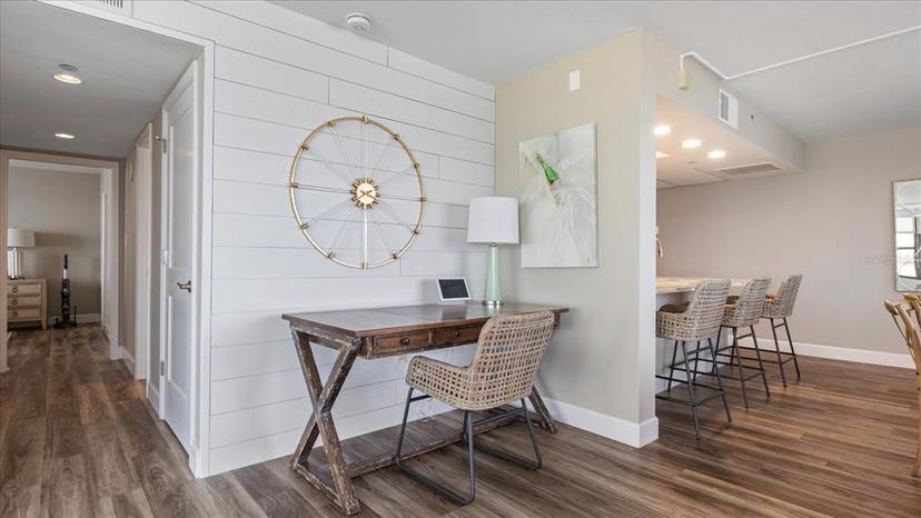Picture of 629 Alhambra Road Unit 604, Venice FL 34285