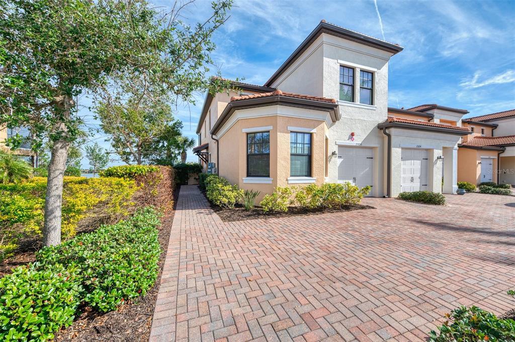 Picture of 23210 Banbury Way Unit 101, Venice, FL 34293