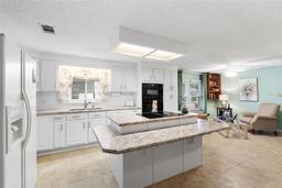 Picture of 3221 Pebble Bend Drive, Lakeland, FL 33810