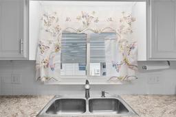 Picture of 3221 Pebble Bend Drive, Lakeland, FL 33810