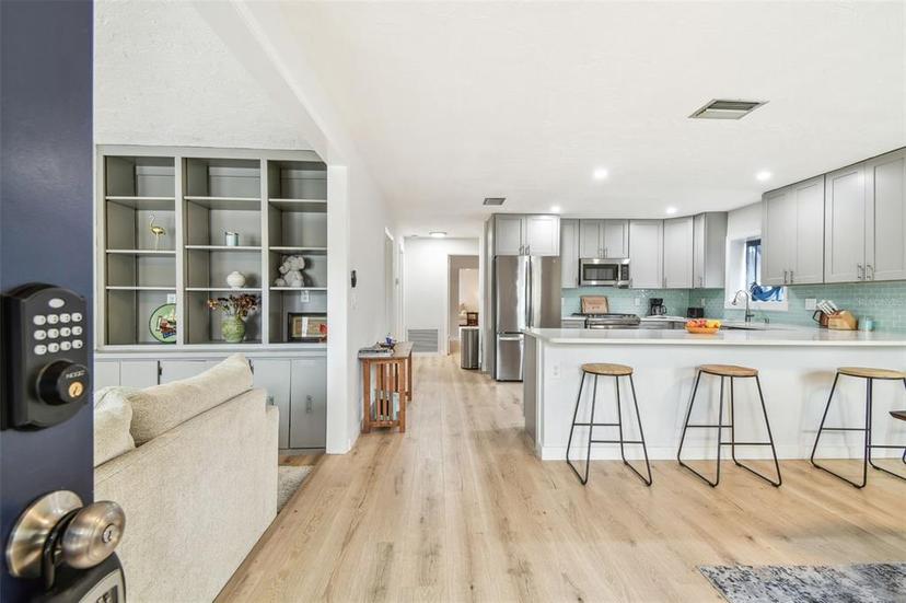 Picture of 4535 33Rd Avenue N, St Petersburg FL 33713