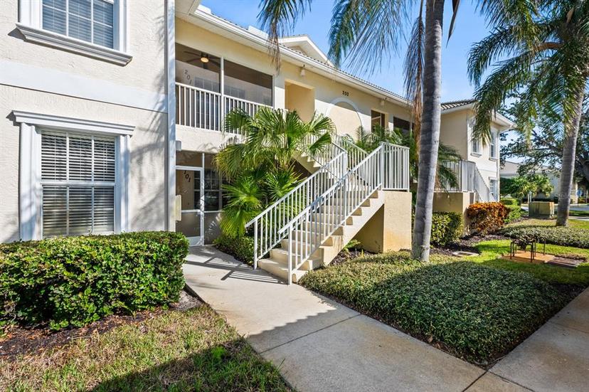 Picture of 200 Mirabella Circle Unit 201, Venice FL 34292