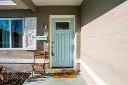 Picture of 895 64Th Avenue S, St Petersburg, FL 33705