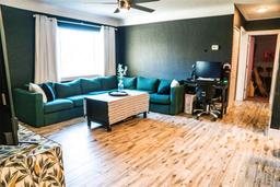 Picture of 895 64Th Avenue S, St Petersburg, FL 33705