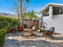 Picture of 1666 Pintail Way Unit 9, Sarasota, FL 34231