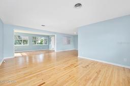 Picture of 142 Seton Trail, Ormond Beach, FL 32176