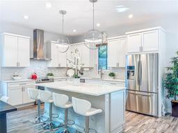 Picture of 818 W Adalee Street, Tampa, FL 33603