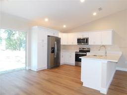 Picture of 14268 SE 27Th Court, Summerfield, FL 34491