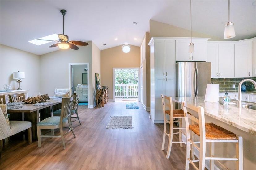 Picture of 5169 Oxford Drive, Sarasota FL 34242