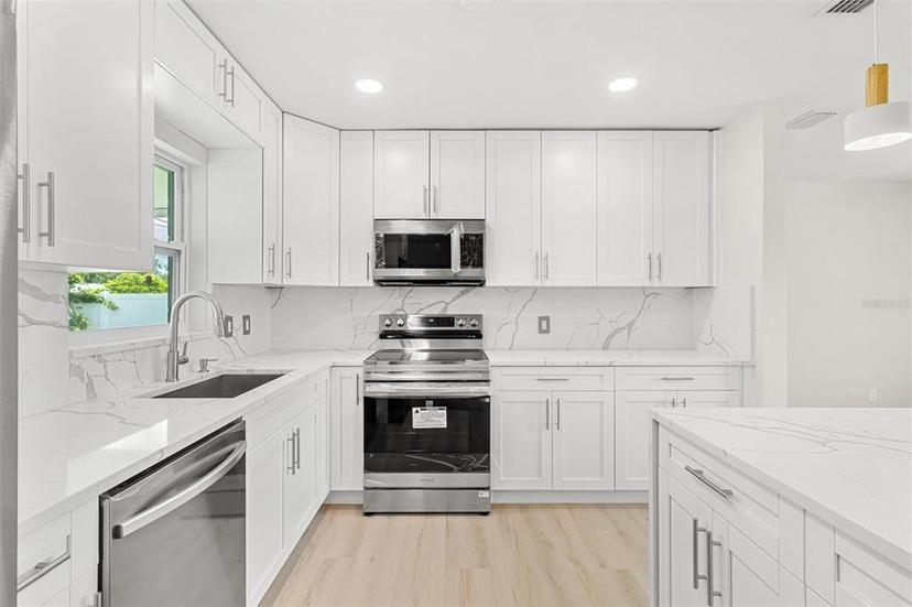 Picture of 10971 90Th Avenue, Seminole FL 33772