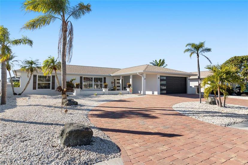Picture of 6518 Senegal Palm Way, Apollo Beach FL 33572