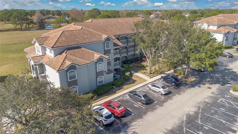 Picture of 13839 Fairway Island Drive Unit 1122, Orlando FL 32837