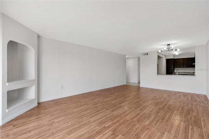 Picture of 13839 Fairway Island Drive Unit 1122, Orlando FL 32837
