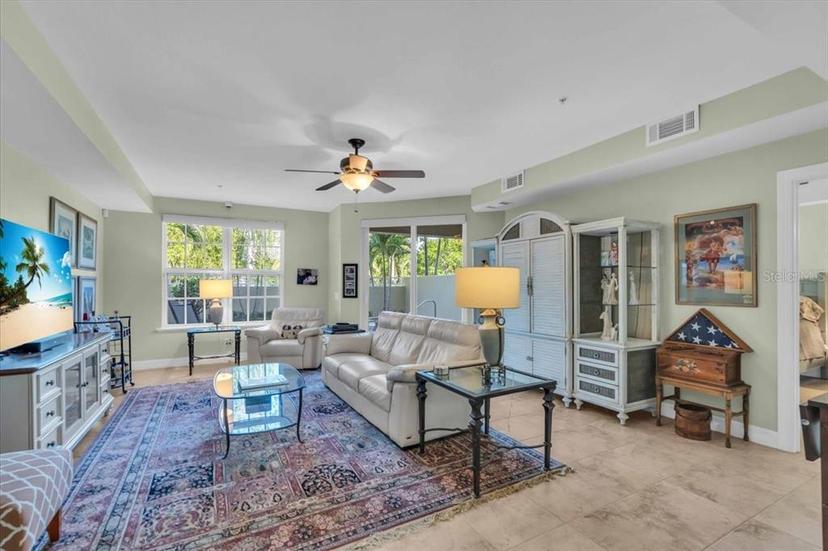 Picture of 702 Granada Avenue Unit 7, Venice FL 34285