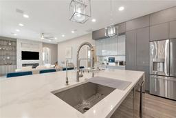 Picture of 4917 Sabal Lake Circle, Sarasota, FL 34238