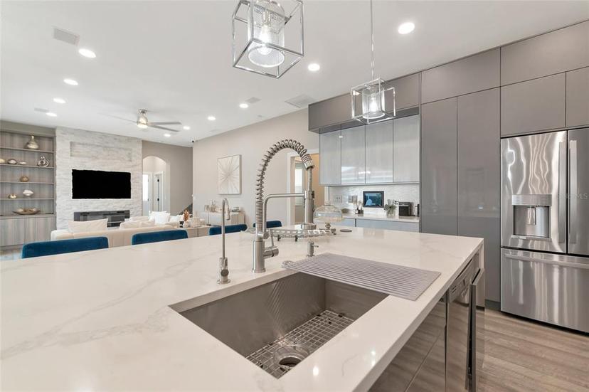 Picture of 4917 Sabal Lake Circle, Sarasota FL 34238