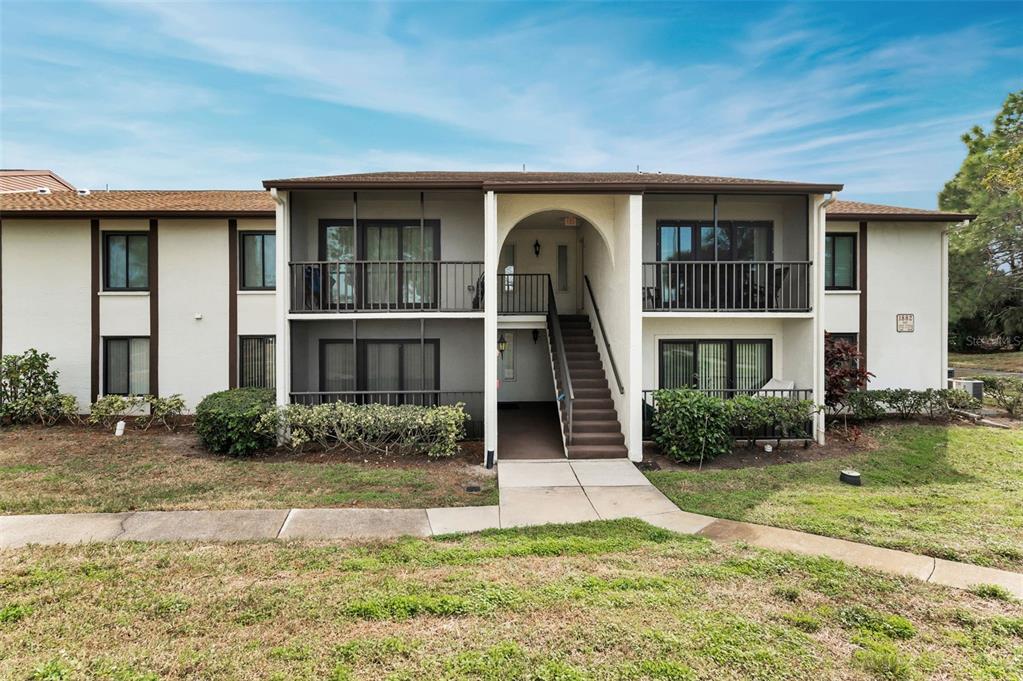 Picture of 1882 Pine Ridge Way W Unit E1, Palm Harbor, FL 34684