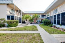 Picture of 460 Base Avenue E Unit 122, Venice, FL 34285