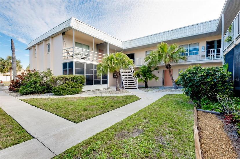 Picture of 460 Base Avenue E Unit 122, Venice FL 34285