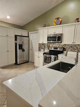 Picture of 619 Parakeet Court, Kissimmee, FL 34759