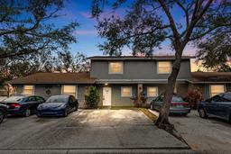 Picture of 10061 Lake Oak Circle, Tampa, FL 33624