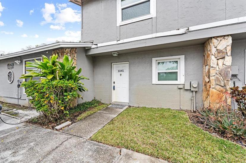Picture of 10061 Lake Oak Circle, Tampa FL 33624