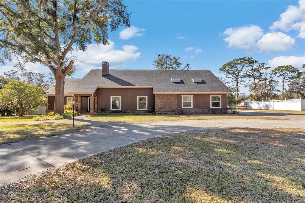 Picture of 700 SE 49Th Avenue, Ocala, FL 34471